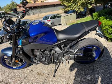 YAMAHA MT-09 TUTTO INCLUSO ANCHE PASSAGGIO! MINI