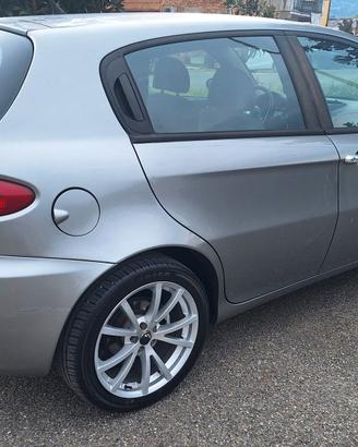 Alfa Romeo 147 1.6 105CV Benzina Anno 2006
