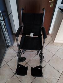 sedia a rotelle pieghevole 