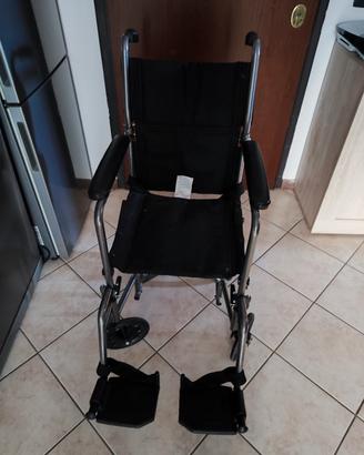 sedia a rotelle pieghevole 