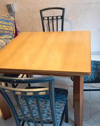 Tavolo quadrato in Legno massello allungabile