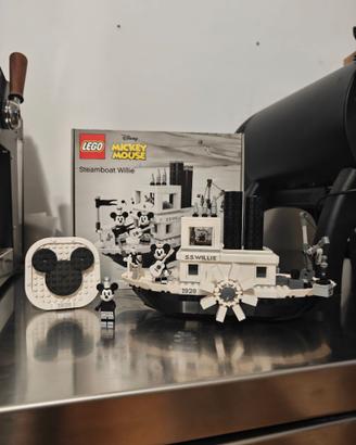 LEGO Ideas 21317 Disney Steamboat Willie Completo