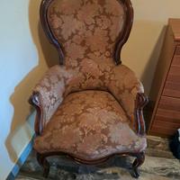 Antiquariato Poltrona in noce