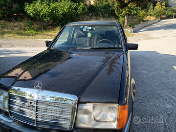 Mercedes E 200 storico