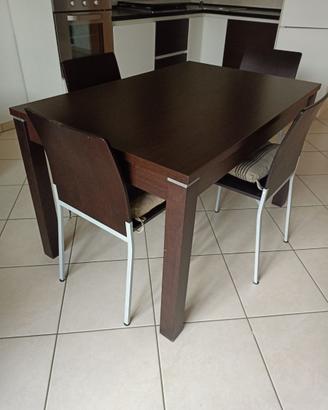 Tavolo allungabile Oregon rovere scuro con 4 sedie