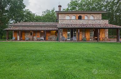 Villa adatta a vacanze ed eventi