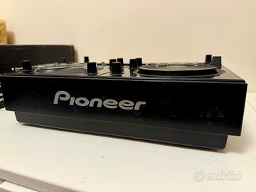 Pioneer EFX 1000 effects box