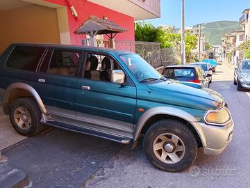 MITSUBISHI PAJERO SPORT 2.5 DEL 2004
