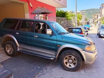 MITSUBISHI PAJERO SPORT 2.5 DEL 2004