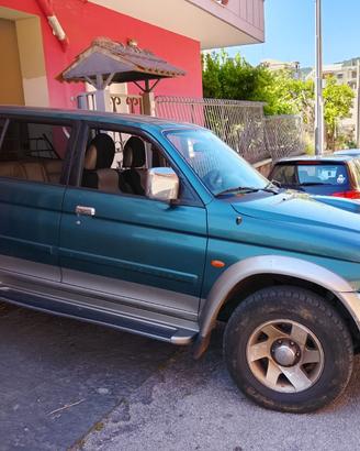 MITSUBISHI PAJERO SPORT 2.5 DEL 2004