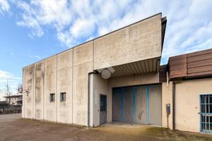 CAPANNONE A MANERBIO