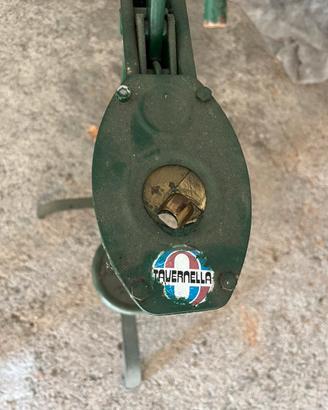 Tappatrice manuali per bottiglie tappi di sughero