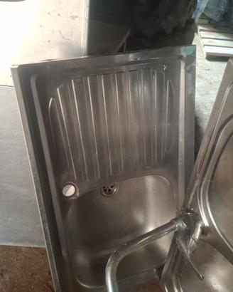 lavelli in acciaio inox completo di rubinetto 