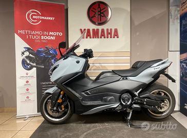 YAMAHA T MAX 560 TECH MAX 2025