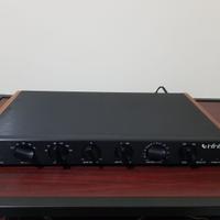 Crossover  eletttronico Infinity IRS