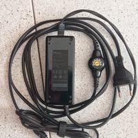 Alimentatore Trust (voltaggio regolabile)