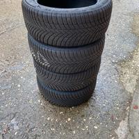 Pneumatici invernali Bridgestone