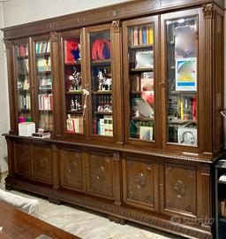 Grande libreria in legno