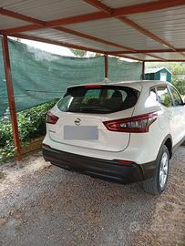 Nissan Qashqai cambio automatico anno 2020