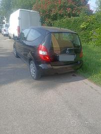 Auto Mercedes a150