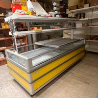 Arredamento e attrezzature negozio alimentari