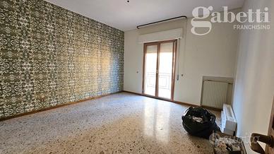 Angolare 3 vani in zona Caravella A/226