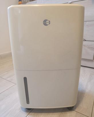 Deumidificatore EQUATION WDH 716DG 20 LT