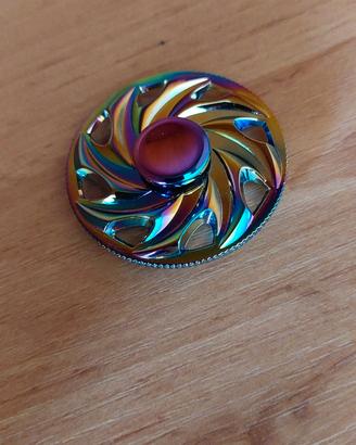 Fidget spinner colorato in metallo