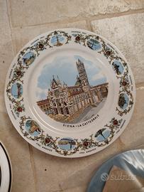 Casalinghi in ceramica, tazze, piattini, vassoio