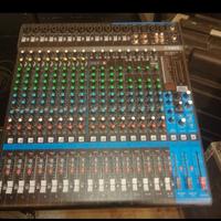 Mixer Yamaha MG 20XU 