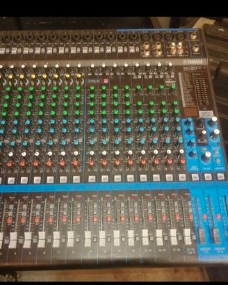 Mixer Yamaha MG 20XU 