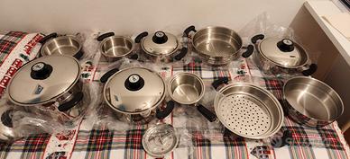 batteria pentole 16 pezzi - nuova