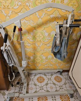 Sollevatore per anziani e disabili