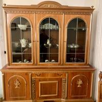 Lotto di mobili classici