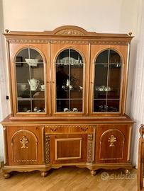 Lotto di mobili classici