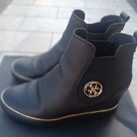 Guess stivaletti Freda  Nero

