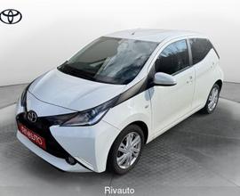 Toyota Aygo 1.0 VVT-i 69 CV 5 porte x-play MMT