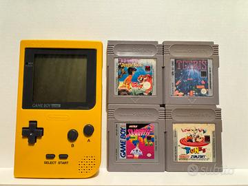 Gameboy pocket con 4 giochi