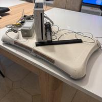 Nintendo Wii + Wii Balance Board