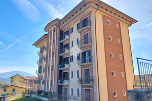 4 LOCALI A AVELLINO