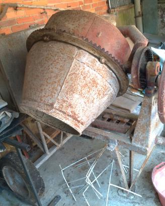 Betoniera Ghisa casa faidate giardino azeglio