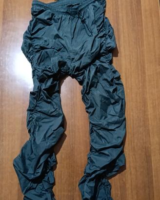 Top e pantalone verdi scuro