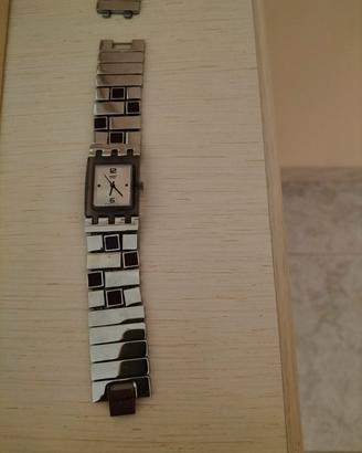 orologio Swatch quadrante quadrato 