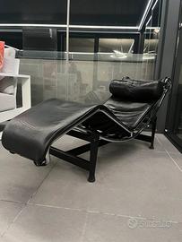 Chaise Loungue imitazione Corbusier Cassina