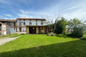 Casa con giardino panoramico