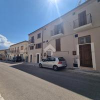 VILLA A SCHIERA A PENNA SANT'ANDREA