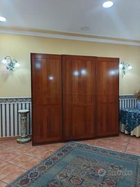 Guardaroba in legno