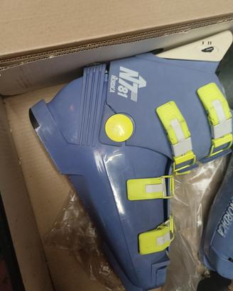 scarponi sci nordika