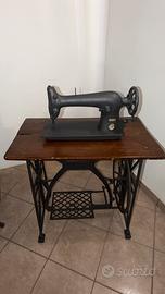 Macchba da cucite SINGER 31M32 d’epoca + basamento