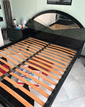 Letto matrimoniale con specchio